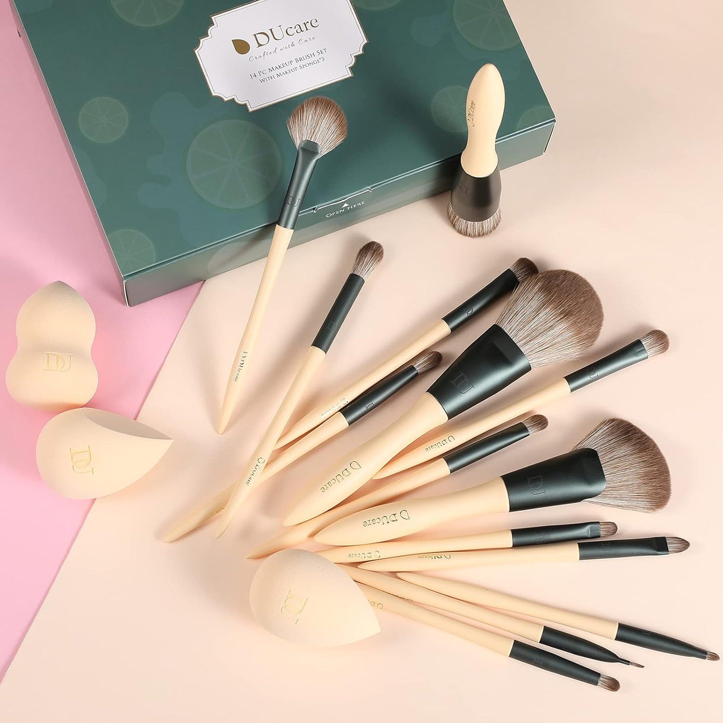 Makeup Gift Set 18Pcs,With 14Pcs Makeup Brush Set 3Pcs Makeup Sponges 1PC Cosmetic Bag for Foundation Blending Powder Blush Concealers Eye Shadows